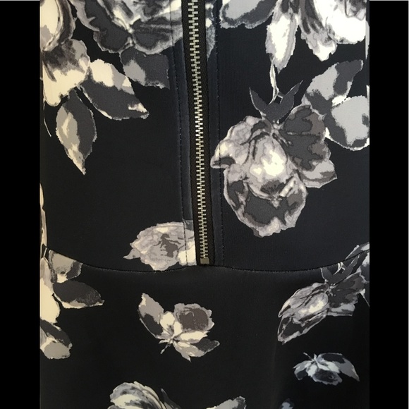 Black white mini dress fit and flair dress sleeveless Abercrombie & Fitch dress - Picture 3 of 5